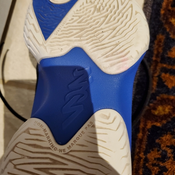 Jordan Zion 1 - Picture 6 of 8